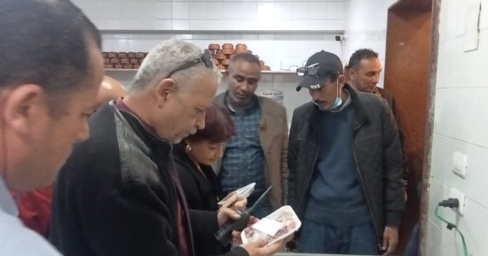 تكثيف الحملات المكبرة للرقابة على الأسواق وإزالة الإشغالات بأحياء الإسكندرية