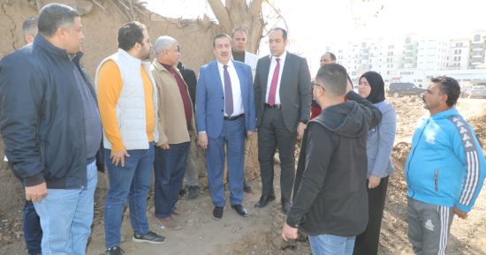 محافظ المنوفية يتفقد إنشاء محورى ميت خاقان وترعة المعهد.. صور