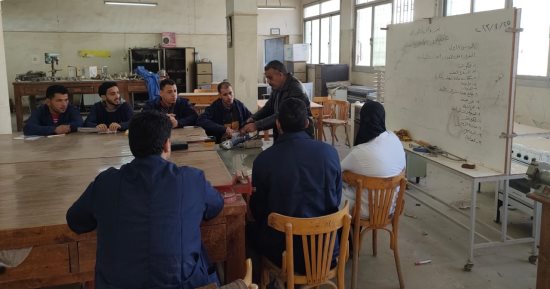 برنامج تدريبى على صيانة الأجهزة الكهربائية لذوى الهمم بكفر الشيخ.. صور