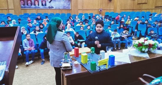 طلاب جامعة الطفل بكفر الشيخ يتعرفون على إمكانيات كلية الذكاء الاصطناعي