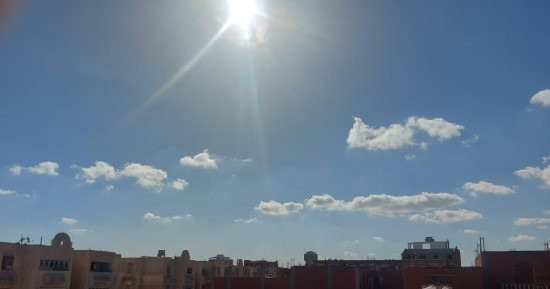 انتظام حركة الملاحة بقناة السويس وطقس مشمس فى الإسماعيلية