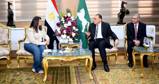 وزيرة الهجرة تصل محافظة الشرقية لتنفيذ مرحلة جديدة من مبادرة "مراكب النجاة"