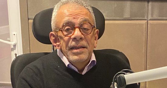 أبرز تصريحات يسرى نصر عن يوسف شاهين فى "ملعب الفن" على راديو أون سبورت