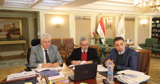 وزير التعليم العالي يناقش "التعيينات والترقيات" مع مجلس إدارة البحوث الفلكية
