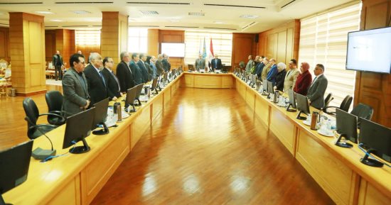 محافظ كفر الشيخ: إضافة حارة للنقل الثقيل بالطريق الدولى وتطوير عدة مستشفيات