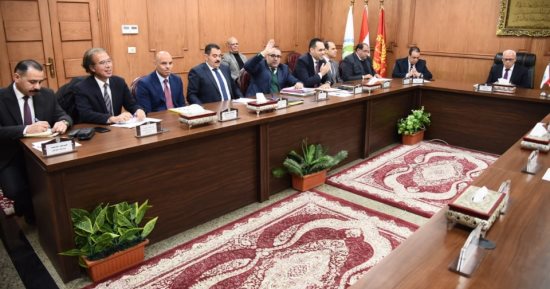 محافظ بورسعيد يترأس اجتماع مجلس إدارة المنطقة الحرة لمتابعة المشروعات التنموية