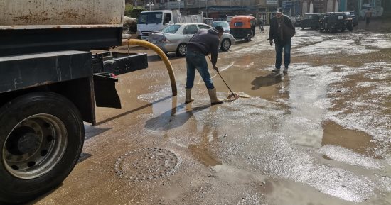 رفع المياه بـ12 مدينة وقرى المراكز بكفر الشيخ لتعرضها لهطول أمطار.. فيديو وصور