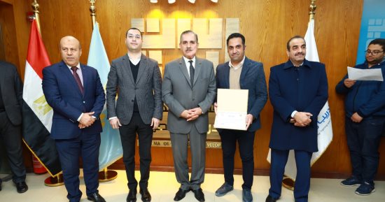 محافظ كفر الشيخ يكرم أوائل الدورات التدريبية بمركز تدريب وزارة التنمية المحلية 