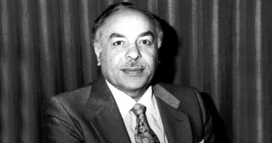 سعيد الشحات يكتب.. ذات يوم 1 فبراير 1974 ..هيكل يسلم «الأهرام» إلى عبدالقادر حاتم بعد قرار السادات بإقالته من رئاستها وبعد وداعه للزعيم الفرنسى فرنسوا ميتران 