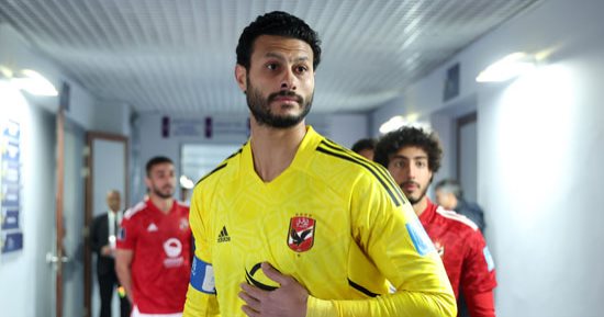 أبو عبلة يطمئن على ثنائى الأهلى فى المنتخب قبل مباراتى مالاوى