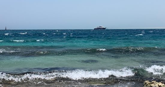 طقس البحر الأحمر اليوم.. نشاط كبير للرياح وانخفاض فى درجات الحرارة 