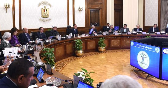الحكومة توافق على 13 مشروعا لاتفاقيات التزامات بترولية