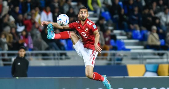 موقف أحمد عبد القادر من السفر مع الأهلي إلى المغرب لمواجهة الرجاء