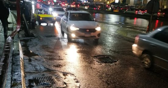 هطول أمطار غزيرة على المنتزه شرق الإسكندرية فى نوة "الكرم".. صور