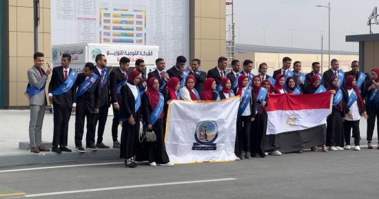 مبادرة صور وابعت .. طلاب جامعة جنوب الوادى فى معرض القاهرة للكتاب