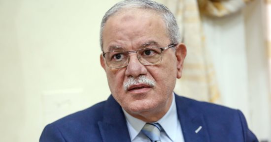 بشائر إنتاج السكر المحلى من القصب.. توريد مليون و750 ألف طن من المزارعين حتى الآن.. وزيادة معدلات استخلاص نسبة السكر من المحصول مقارنة بالعام الماضى.. والصناعات التكاملية تشارك بتخفيضات 30% بمعارض أهلا رمضان
