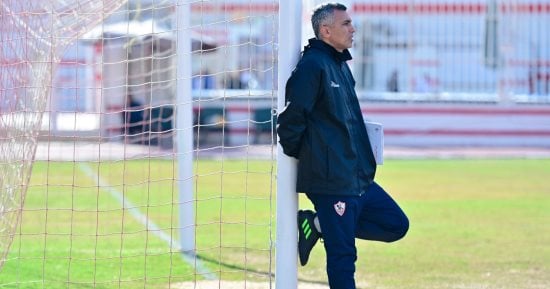 أسامة نبيه يظهر فى تدريب الزمالك ويؤكد: مرورى بوعكة صحية "غير صحيح"