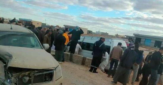 إصابة 8 أشخاص في تصادم سيارتين بالكيلو 10 الطريق الساحلى - مطروح 