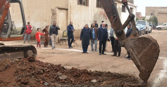 بدء مشروع إنشاء مبنى للإدارة الزراعية ومجمع مواقف سيارات بكفر شكر.. صور