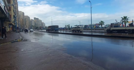 نوة "الكرم" تضرب الإسكندرية بالأمطار من جديد 