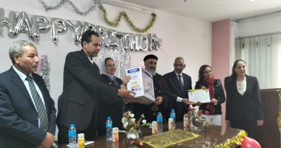 القوى العاملة تحتفى بخريجى مراكز التدريب المهنى وتسلم الأوائل ماكينات خياطة