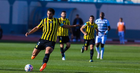 الاتحاد يخطف فوزا قاتلا من الطائى فى الدوري السعودي بمشاركة حجازى وحامد