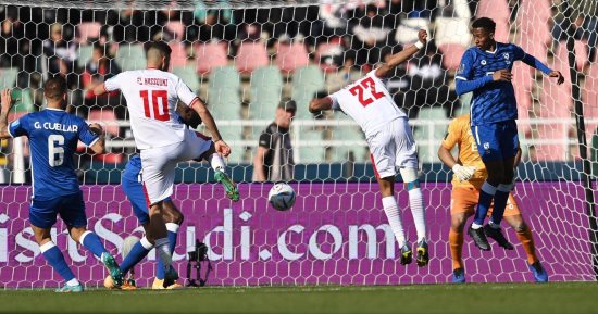 الوداد يهز شباك الهلال بالهدف الأول فى كأس العالم للأندية.. فيديو