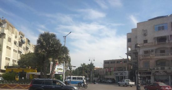 طقس معتدل فى قنا وشمس ساطعة والعظمى 20 درجة