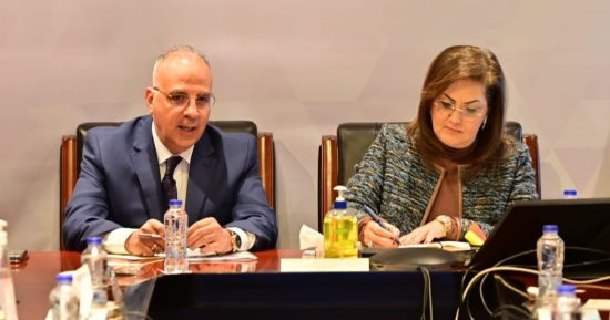 وزيرا الري والتخطيط يناقشان الخطة الاستثمارية لوزارة الرى للعام المالي 2023 / 2024