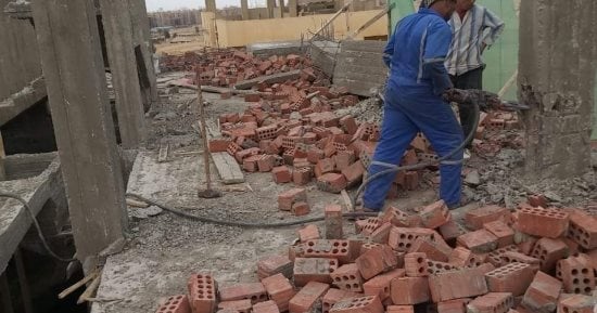 إزالة مخالفات بناء بالمعراج السفلى فى حى البساتين