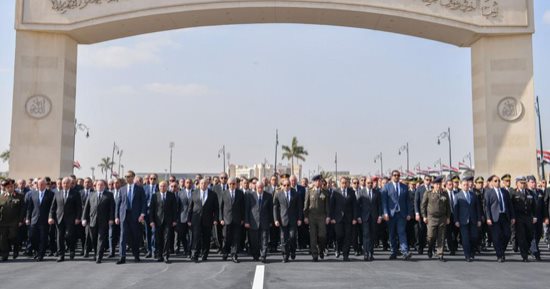 الرئيس السيسي يتقدم مشيعى جنازة الدكتور شريف إسماعيل