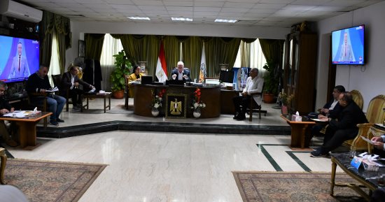 محافظ جنوب سيناء يستعرض نتائج زيارته لعدد من الوزراء.. صور