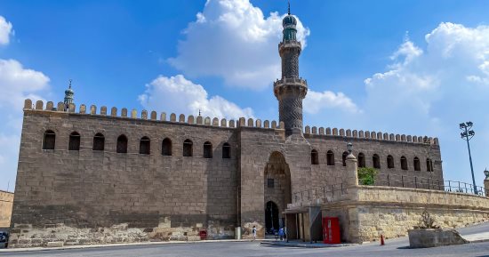 سقوط أجزاء من مسجد وإصابة سيدة بسبب سوء الأحوال الجوية فى الإسكندرية