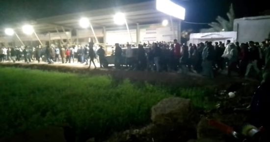 تشييع جثمان قاتل طفليه بعد تنفيذ حكم الإعدام شنقا بالدقهلية 