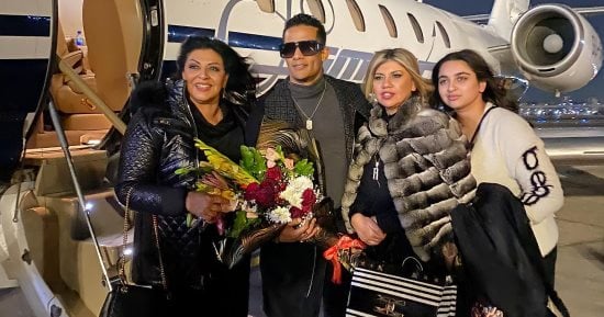 محمد رمضان وهالة صدقى يغادران مهرجان الأقصر لاستئناف تصوير "العمدة"