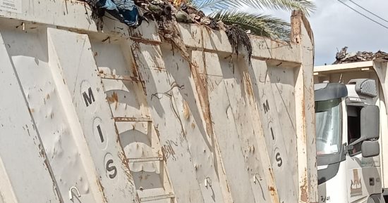محافظ كفر الشيخ يستجيب لأهالى الشيخ مبارك وبلطيم لرفع 2400 طن قمامة
