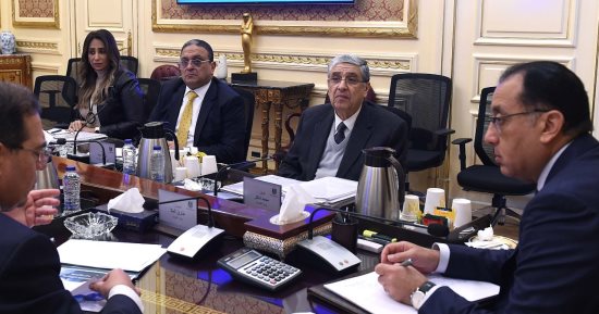 مدبولى يتابع مستجدات إعداد الاستراتيجية الوطنية لإنتاج الهيدروجين الأخضر