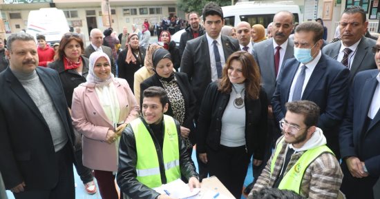 محافظ المنوفية ووزيرة الهجرة يفتتحان القافلة الطبية ويتفقدان دار الأيتام