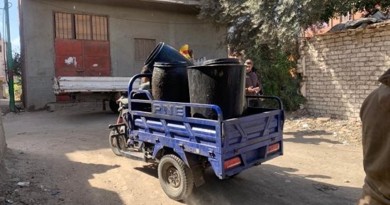 الجيزة: ضبط منشأة تعيد تدوير الزيوت المستخدمة فى الوراق
