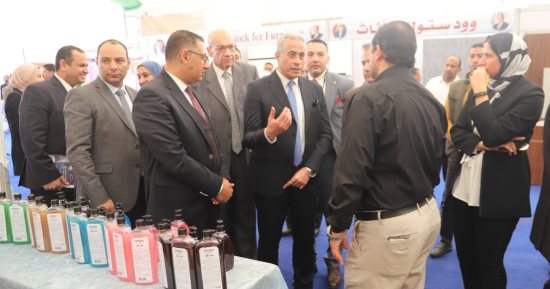 القوى العاملة: خطة لتدريب الشباب وضخ عمالة مؤهلة فى 27 مصنعا بالغردقة