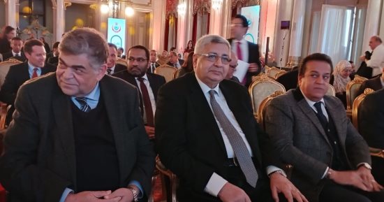 وزير الصحة: الرئيس يتابع سير المبادرات الرئاسية وتوسعنا فى القساطر القلبية