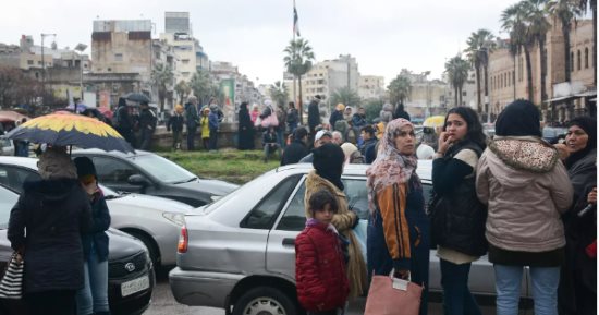 العالم هذا المساء.. أهالى اللاذقية فى سوريا يفترشون الشوارع خوفا من "تسونامي".. جينيفر لوبيز تعرض منزلها للبيع بـ42 مليون دولار.. ريال مدريد يختتم استعداداته قبل التوجه إلى المغرب لمواجهة الأهلى