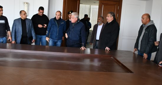 محافظ جنوب سيناء يتفقد مجلس مدينة شرم الشيخ الجديد ومبنى الرصد الأمنى