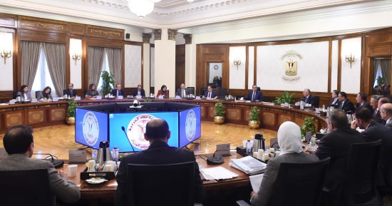 رئيس الوزراء يستعرض مقترحات تحفيز الصادرات.. ويؤكد: نركز على هذا الملف