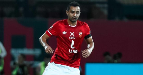 جلسات نفسية مع محمد فخرى لاعب الأهلى لتخطى أزمة الهجوم الجماهيرى