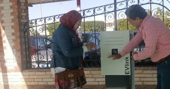 اليوم السابع داخل محطات شحن السيارات الكهربائية بمدينة شرم الشيخ.. صور