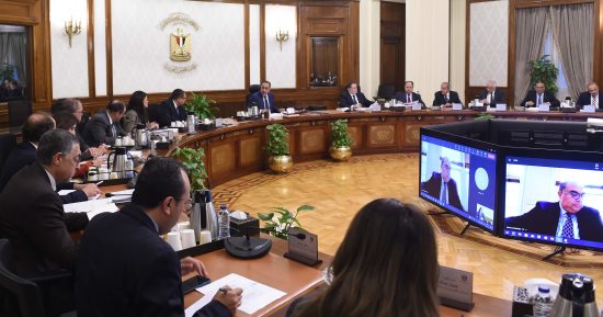 رئيس الوزراء: نعمل على تكسير الإجراءات البيروقراطية لينطلق قطاع الصناعة