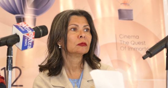 "نساء في المشهد السينمائي" بمهرجان الأقصر.. بشرى: واجهت تحديات كثيرة في عملي بالإنتاج السينمائي.. وعزة الحسيني: صناعة السينما أسسها النساء.. وسلوى محمد علي: المرأة الجميلة ظلمت في السينما