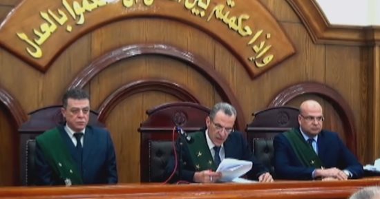 جنايات الزقازيق تنظر أولى جلسات قاتل زوجته وشخص آخر بالطريق العام