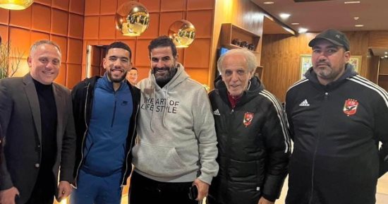 الجزائرى أحمد قندوسى يصل المغرب للانضمام لبعثة الأهلى